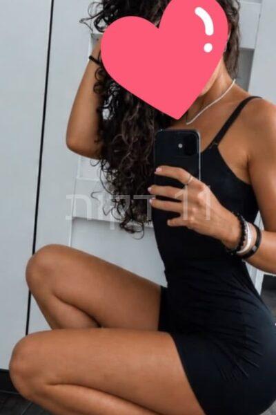 בכפר סבא- סקסית מטריפה