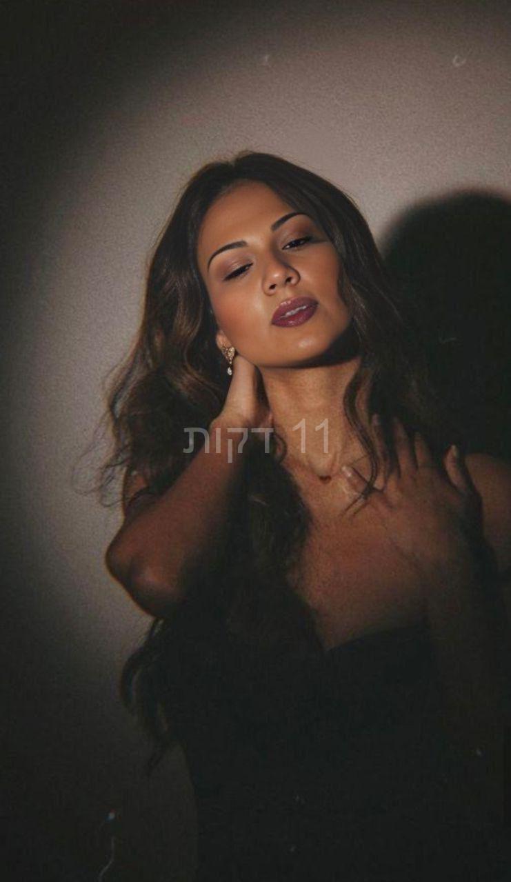 מרינה בחורה אנרגטית דוגמנית בת 29 בבת ים