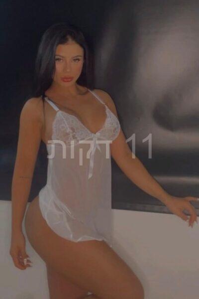 נתניה- קולומביאנית תיירת