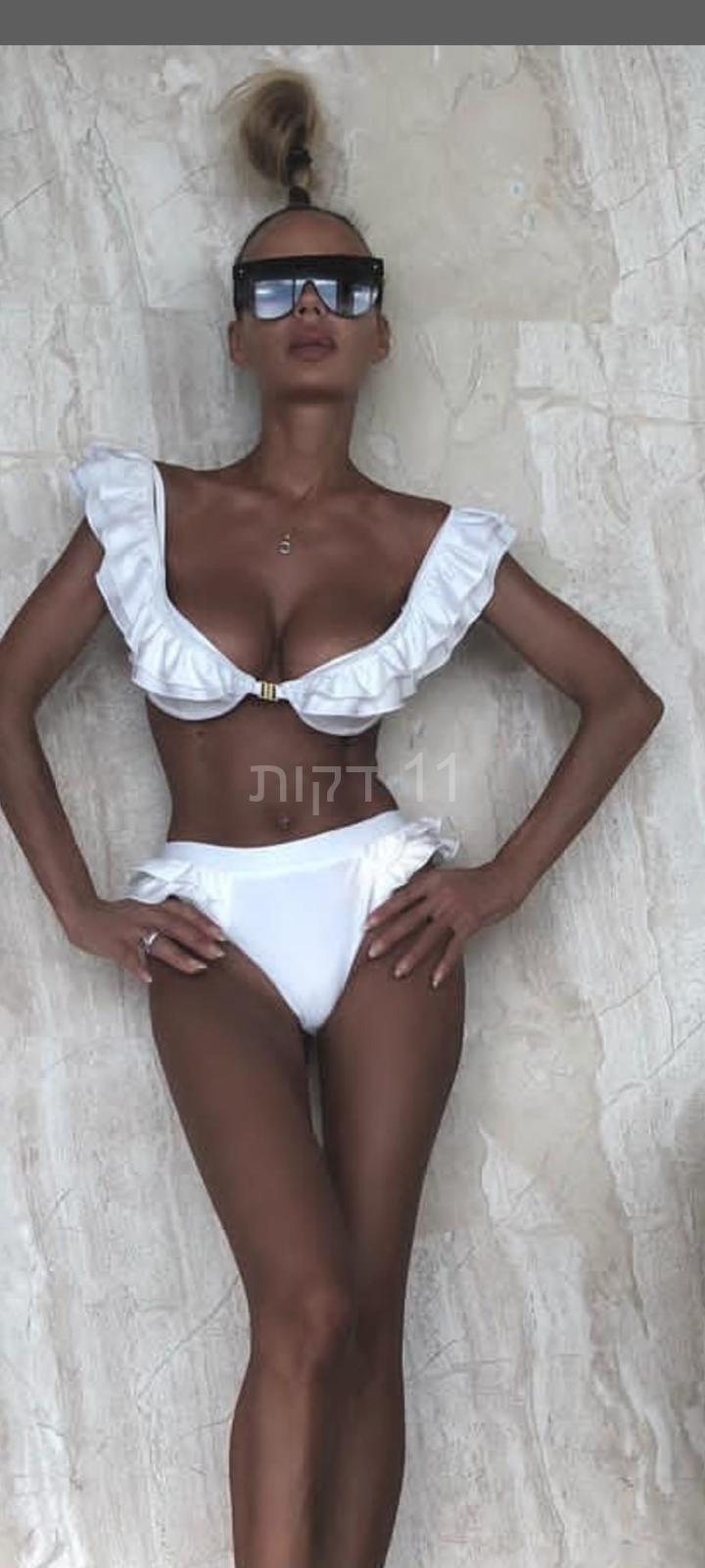 רמת גן – מסאזיסטית מיוחדת במינה בלונדה כוסית על